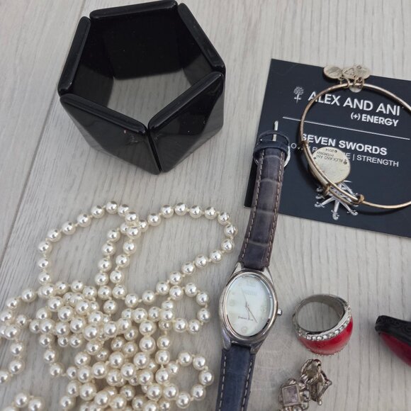 Jewelry Mixed Lot Ring Earring Necklace Bracelet Watch Silver Black Pearl 30 PC - Picture 2 of 6